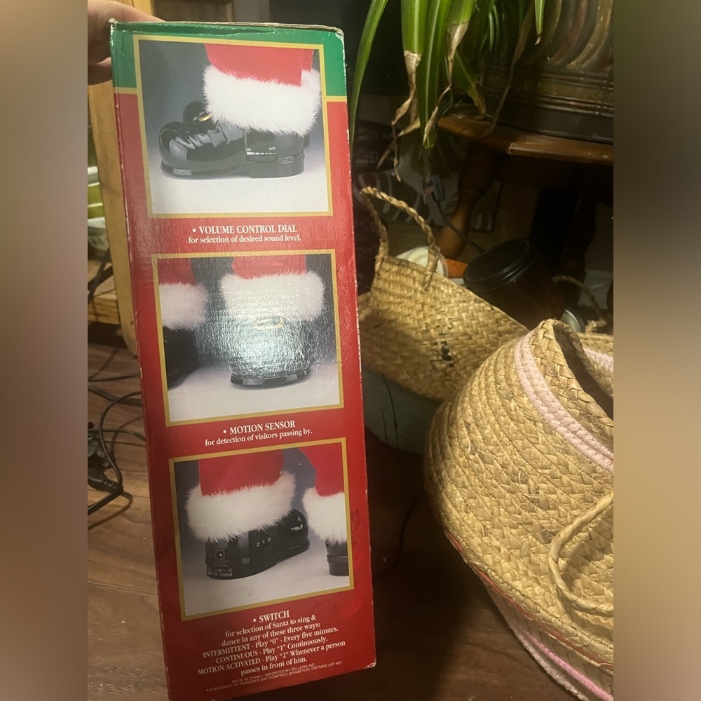 Vintage Rocking Santa all parts there and working see video - Picture 3 of 6